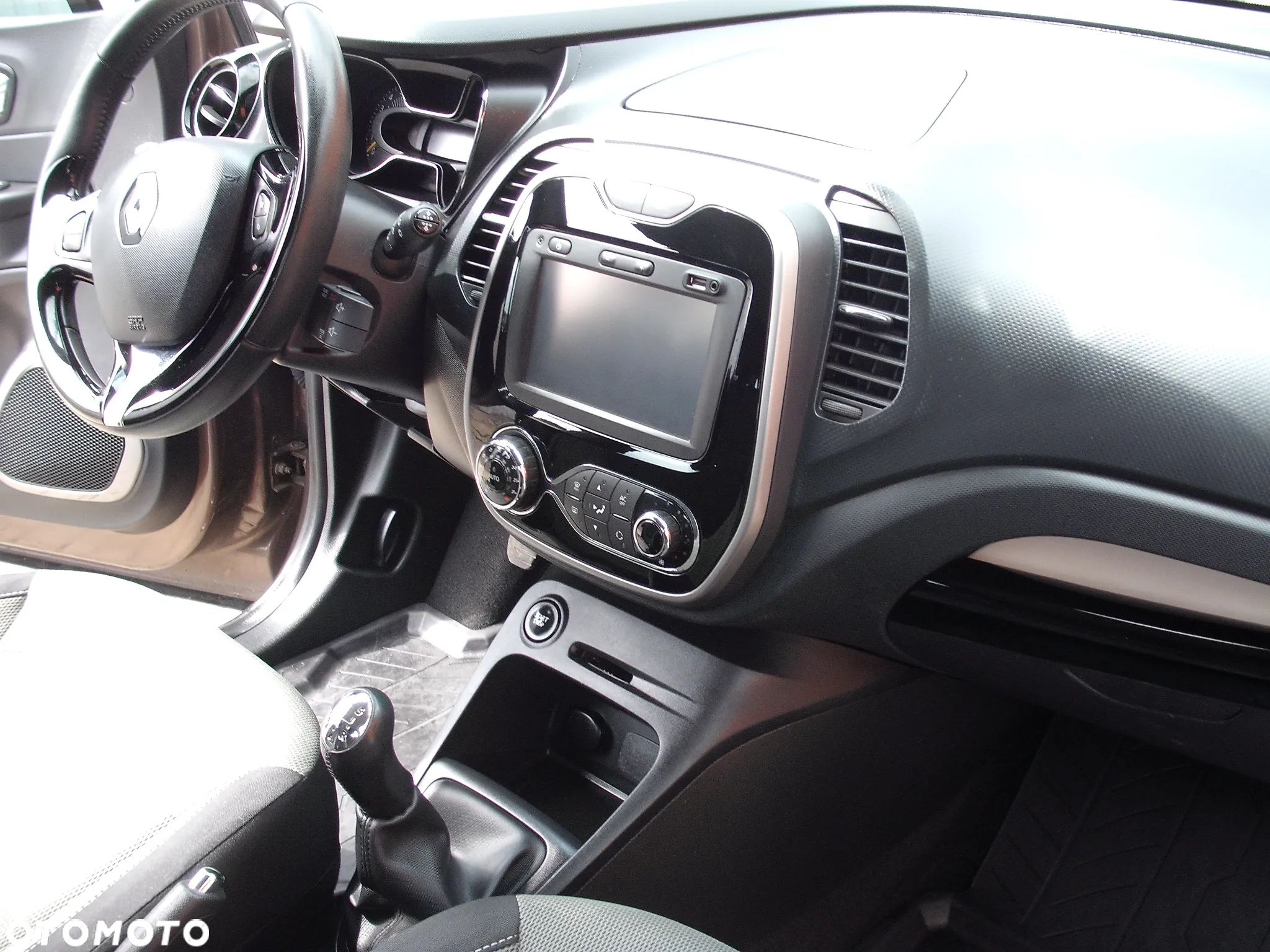 Renault Captur - 9