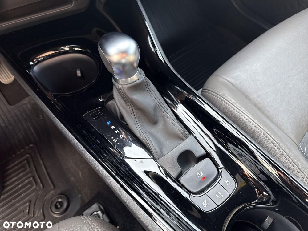 Toyota C-HR 2.0 Hybrid Executive - 25