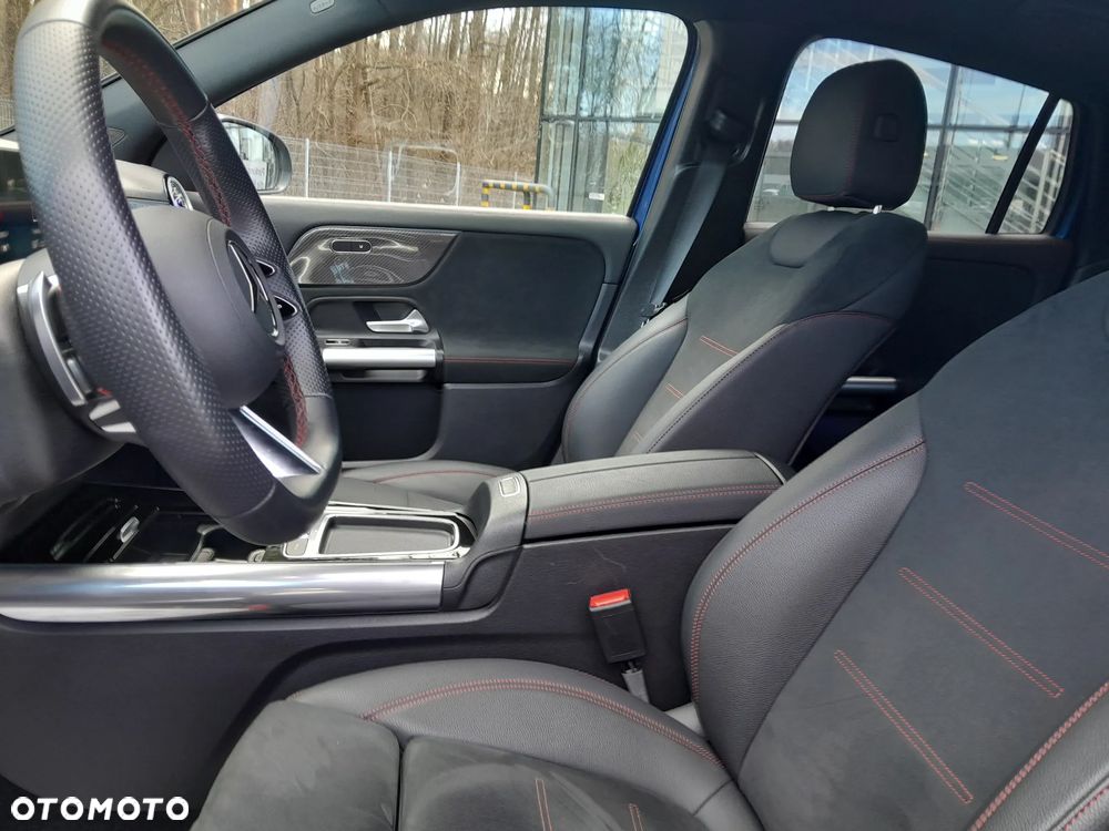 Mercedes-Benz GLA 200 AMG Line - 11