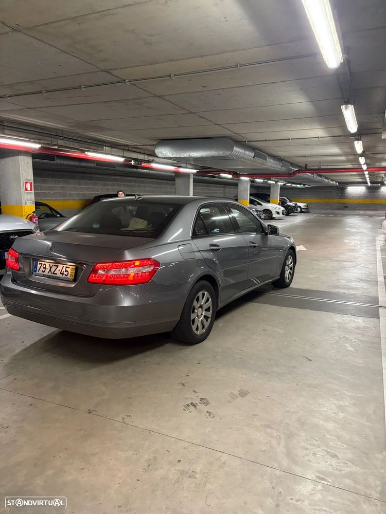 Mercedes-Benz E 220 CDI DPF BlueEFFICIENCY Auto - 5