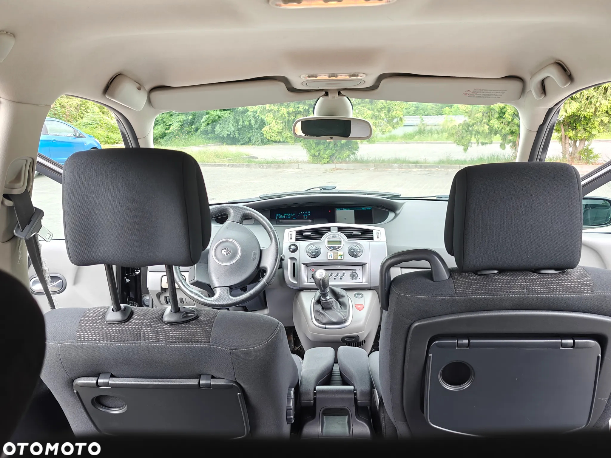 Renault Scenic 1.6 16V Confort Expression - 9