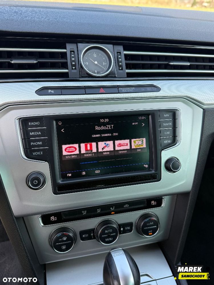 Volkswagen Passat - 14