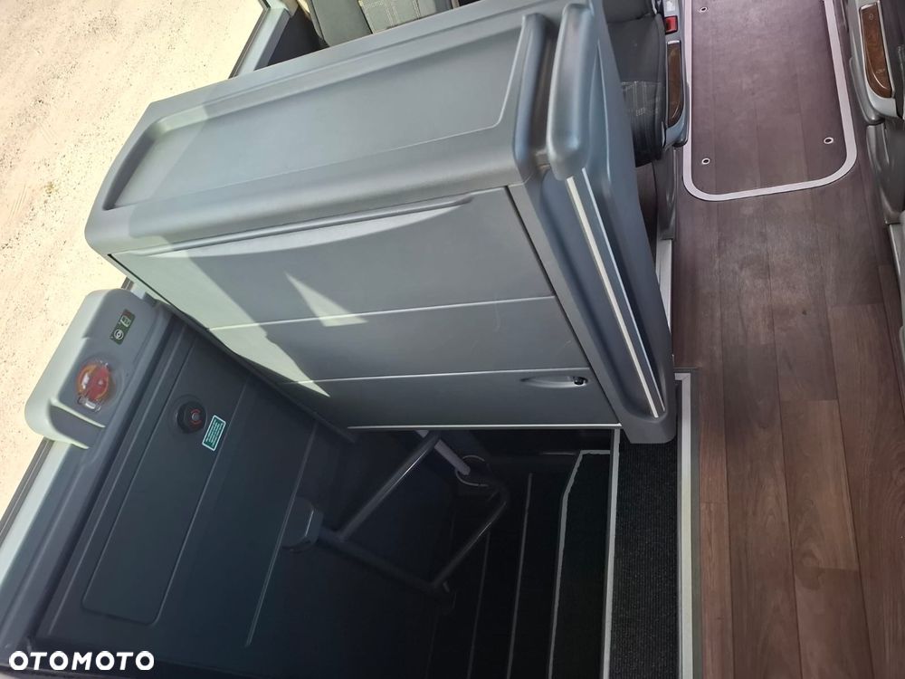 Mercedes-Benz Tourismo rhd - 35