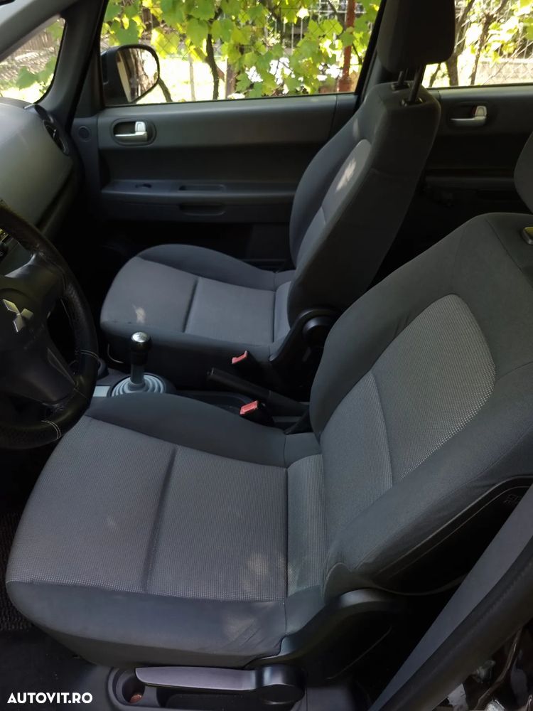 Mitsubishi Colt 1.3 Invite + - 4