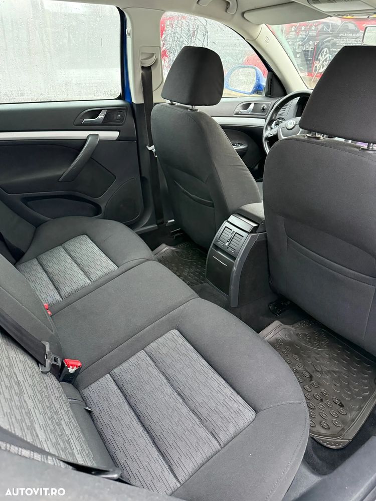 Skoda Octavia 1.6 TDI DPF DSG Active - 10