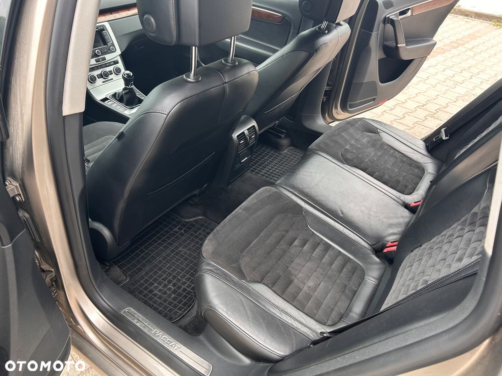 Volkswagen Passat 2.0 TDI BlueMotion Technology Highline - 15