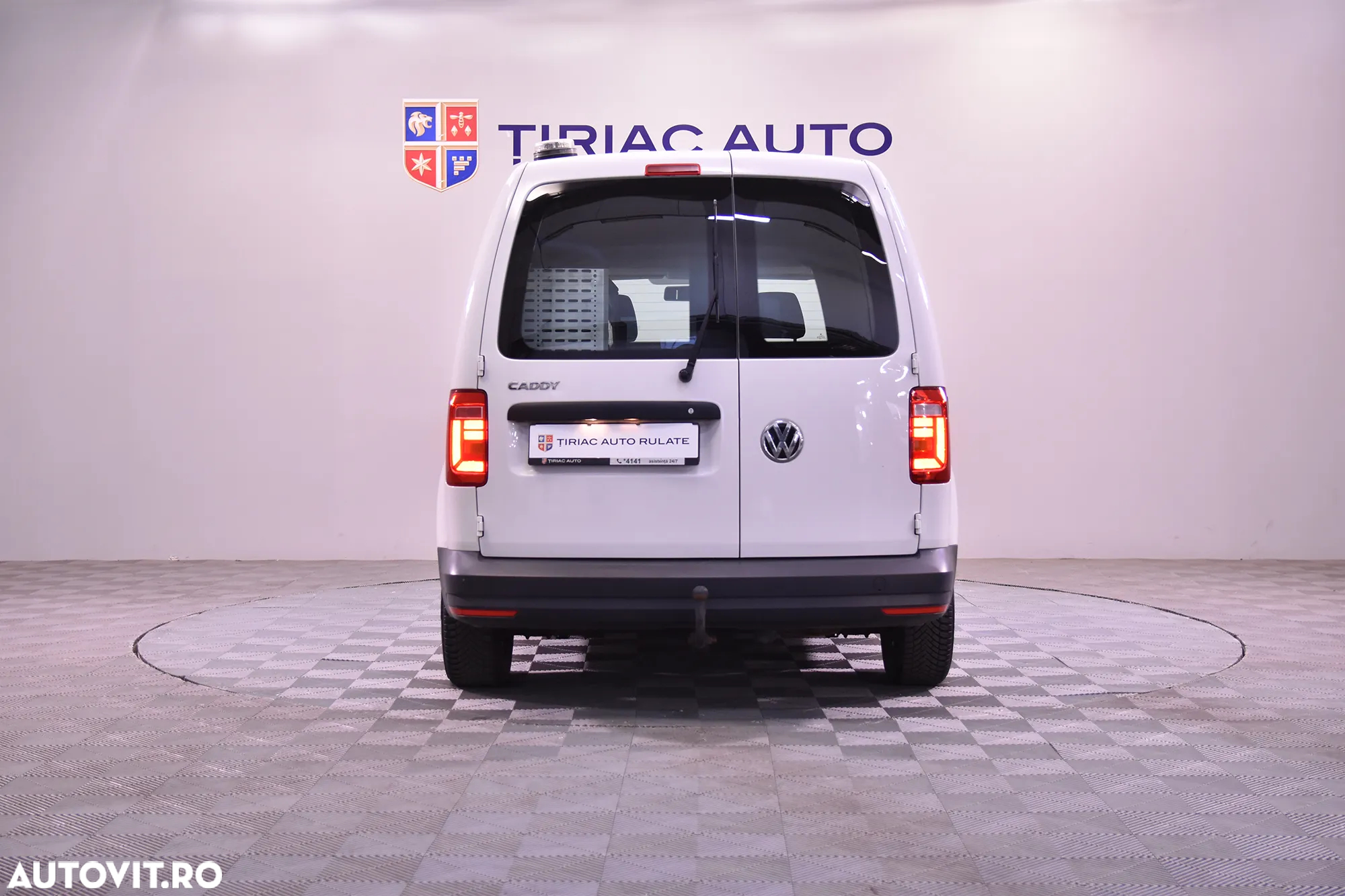 Volkswagen Caddy - 4