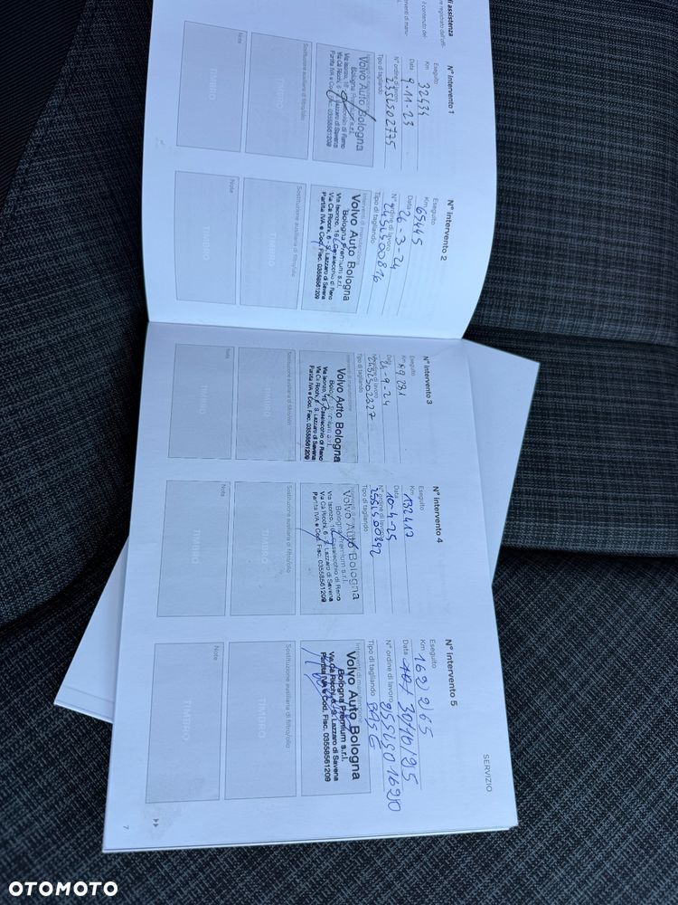 Volvo XC 60 B4 D AWD Plus Dark - 23