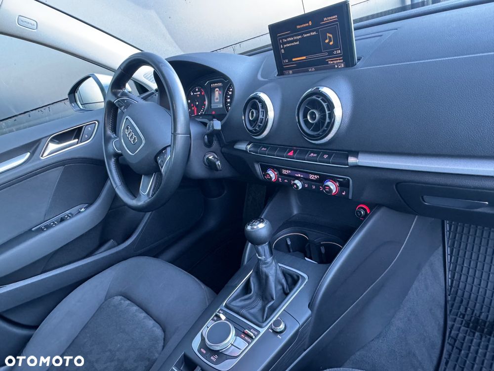 Audi A3 Sportback 1.6 TDI - 32