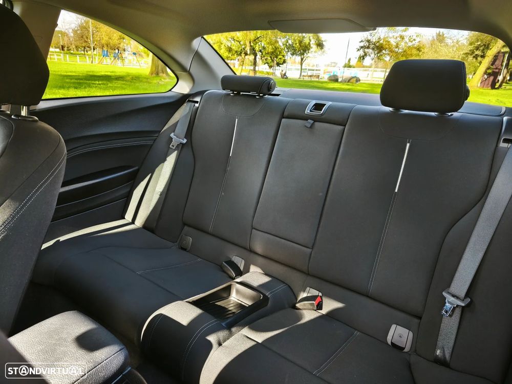 BMW 218 d Sport Line - 15