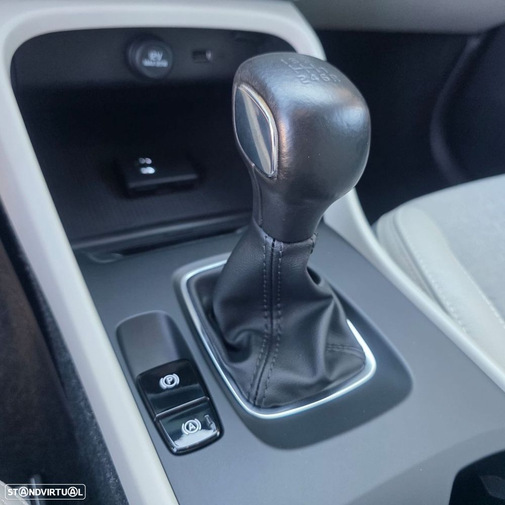 Volvo XC 40 1.5 T3 Momentum - 25