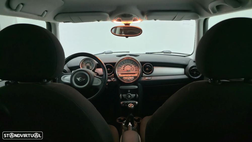 MINI 3 Portas Cooper D - 9