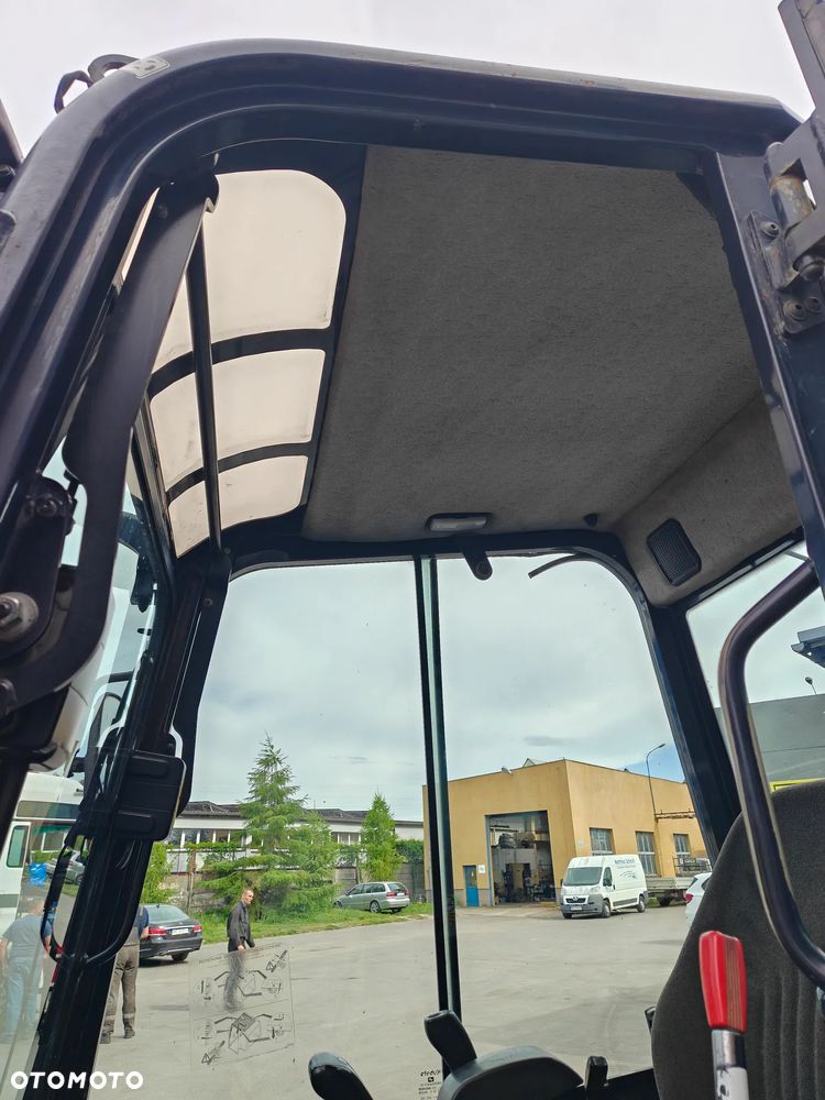 Kubota U-27 - 13