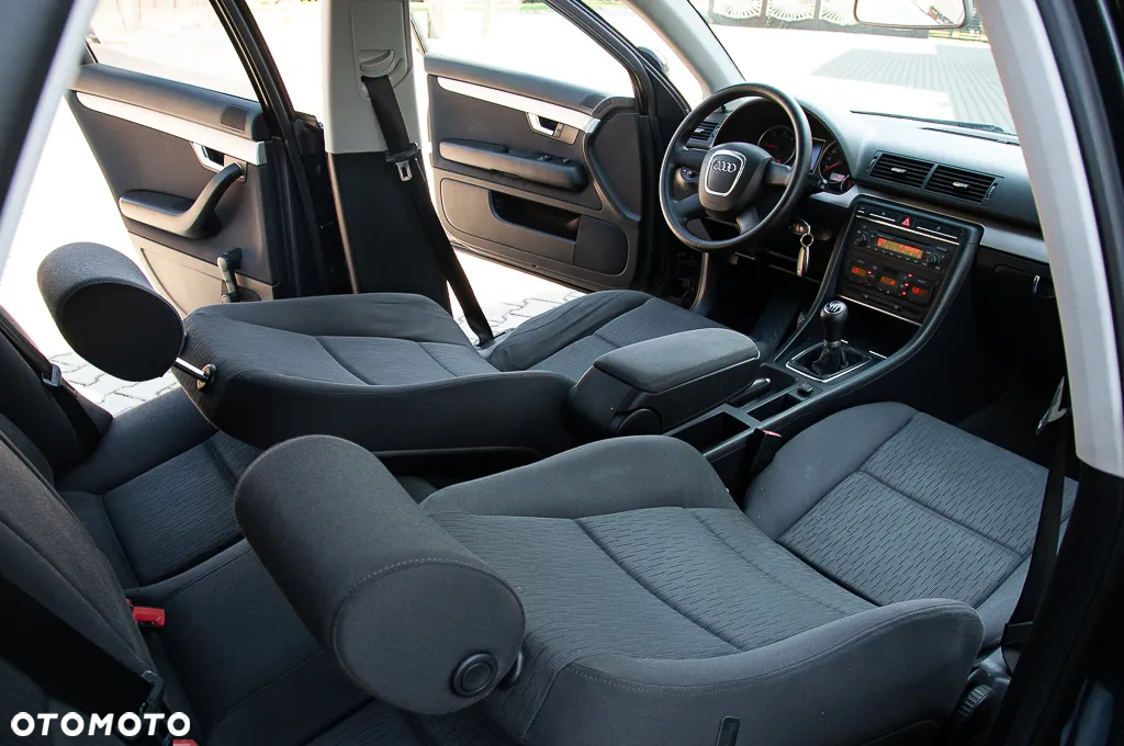 Audi A4 Avant 2.0 TDI - 25