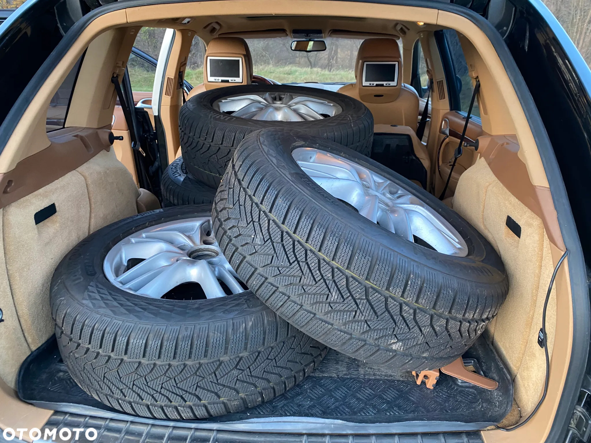 Porsche Cayenne - 21