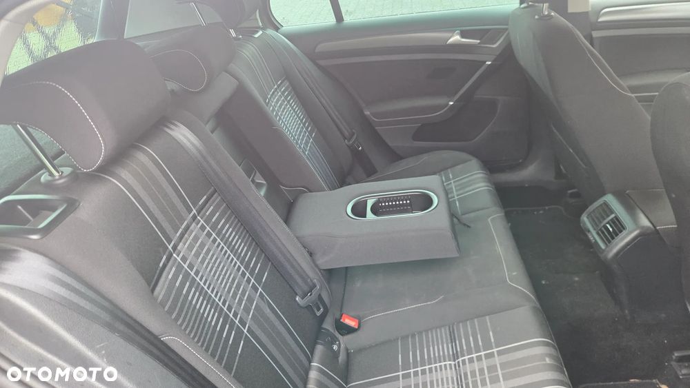 Volkswagen Golf 1.4 TSI BlueMotion Technology DSG Lounge - 8