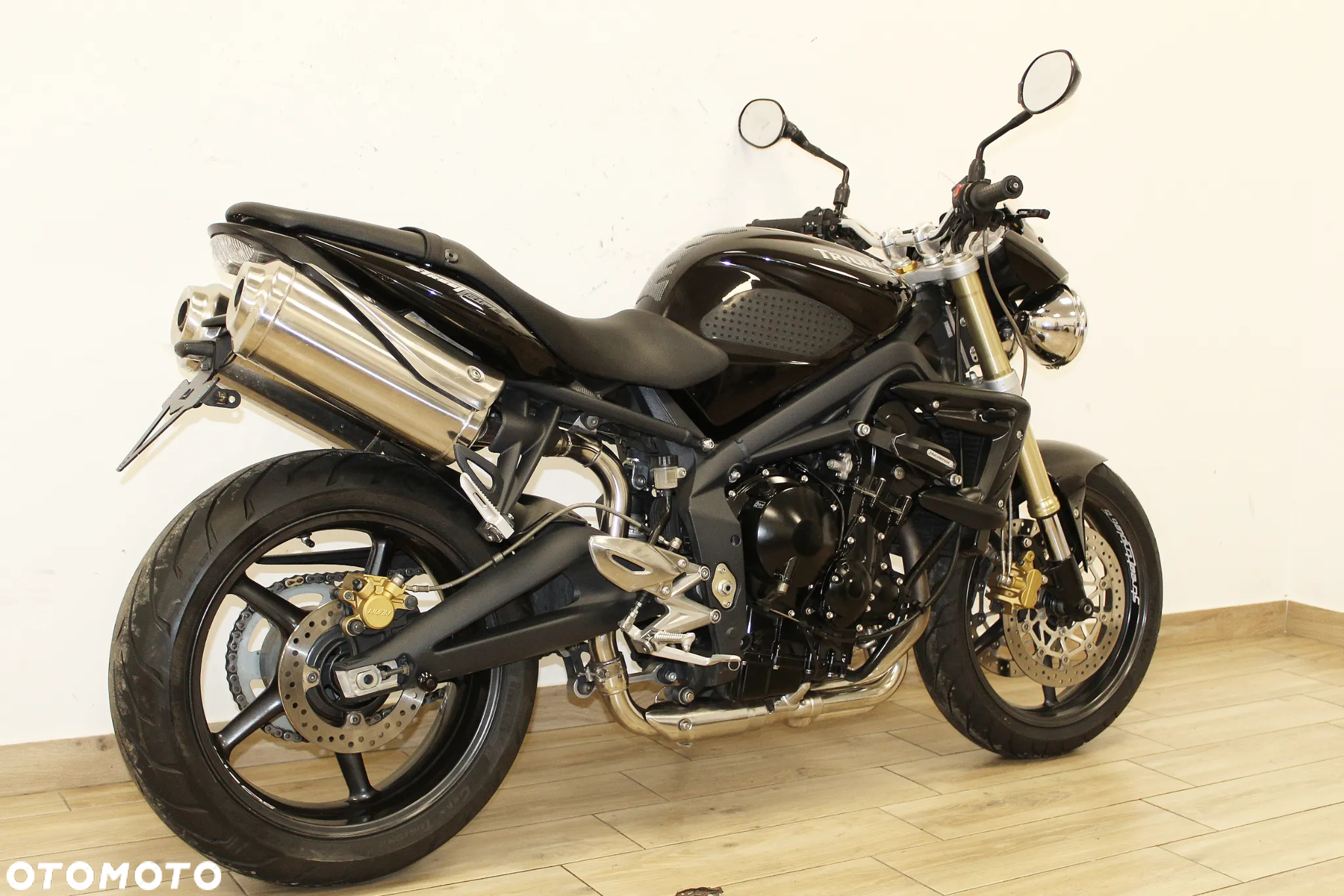 Triumph Street Triple - 11