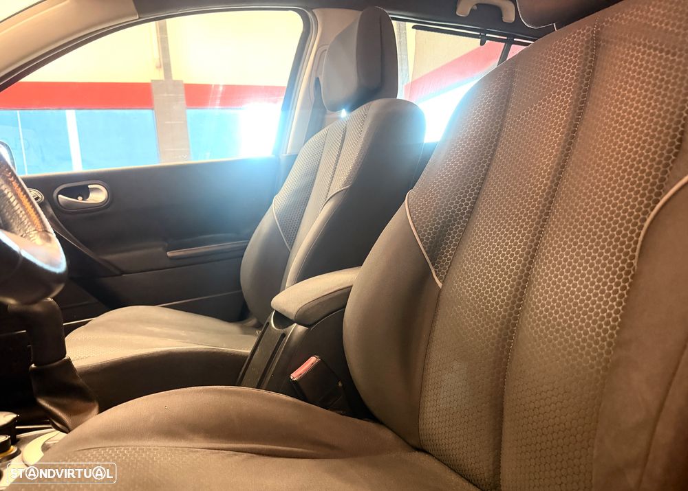 Renault Mégane Break 1.5 dCi Confort - 6
