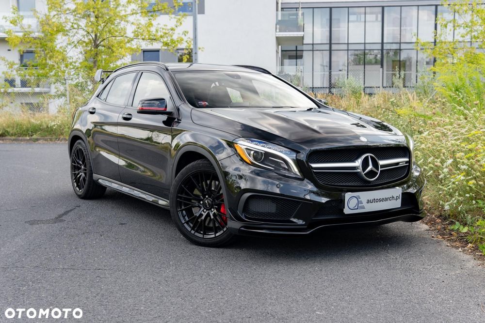 Mercedes-Benz GLA 45 AMG 4-Matic Edition 1 - 4