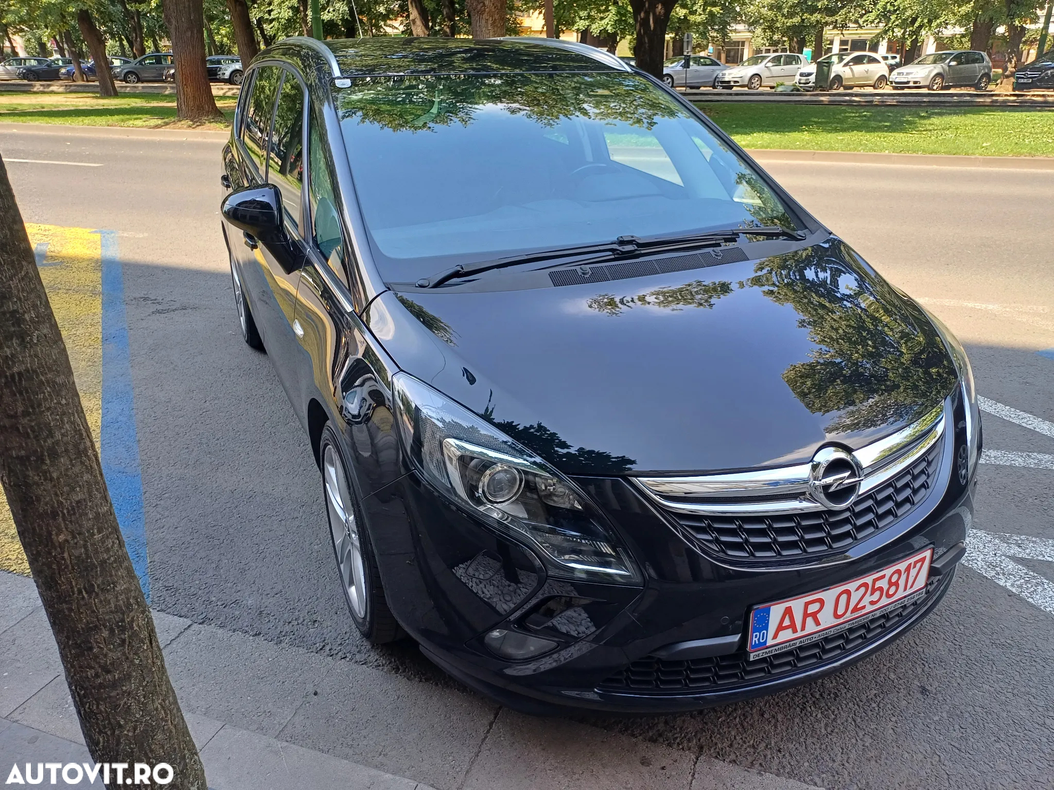 Opel Zafira Tourer 2.0 CDTI Active - 3