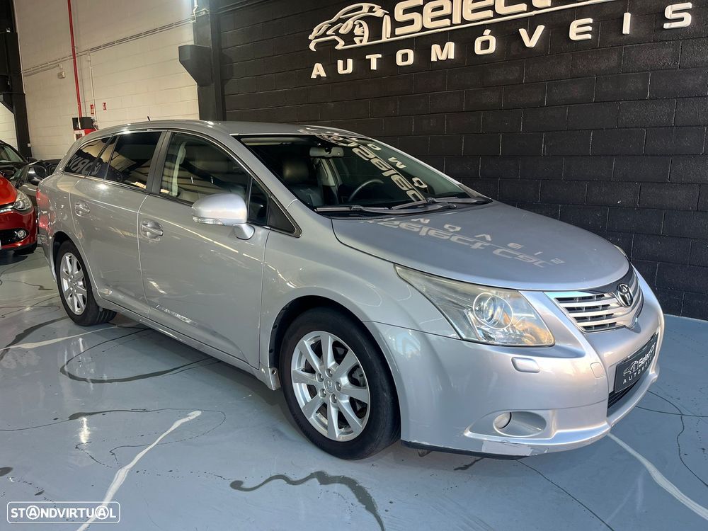 Toyota Avensis SW 2.0 D-4D Exclusive +Pele+GPS - 4