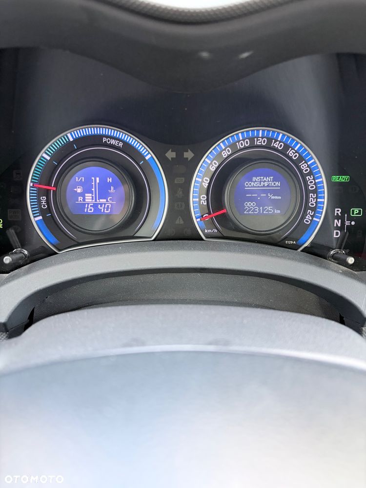 Toyota Auris 1.8 HSD Luna - 16