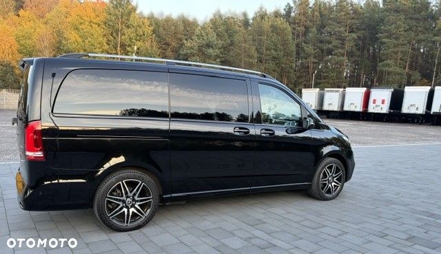 Mercedes-Benz Klasa V - 8