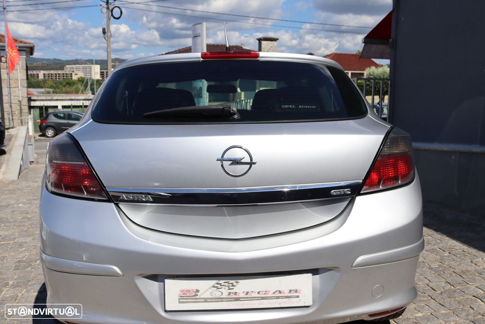 Opel Astra GTC 1.3 CDTi - 29