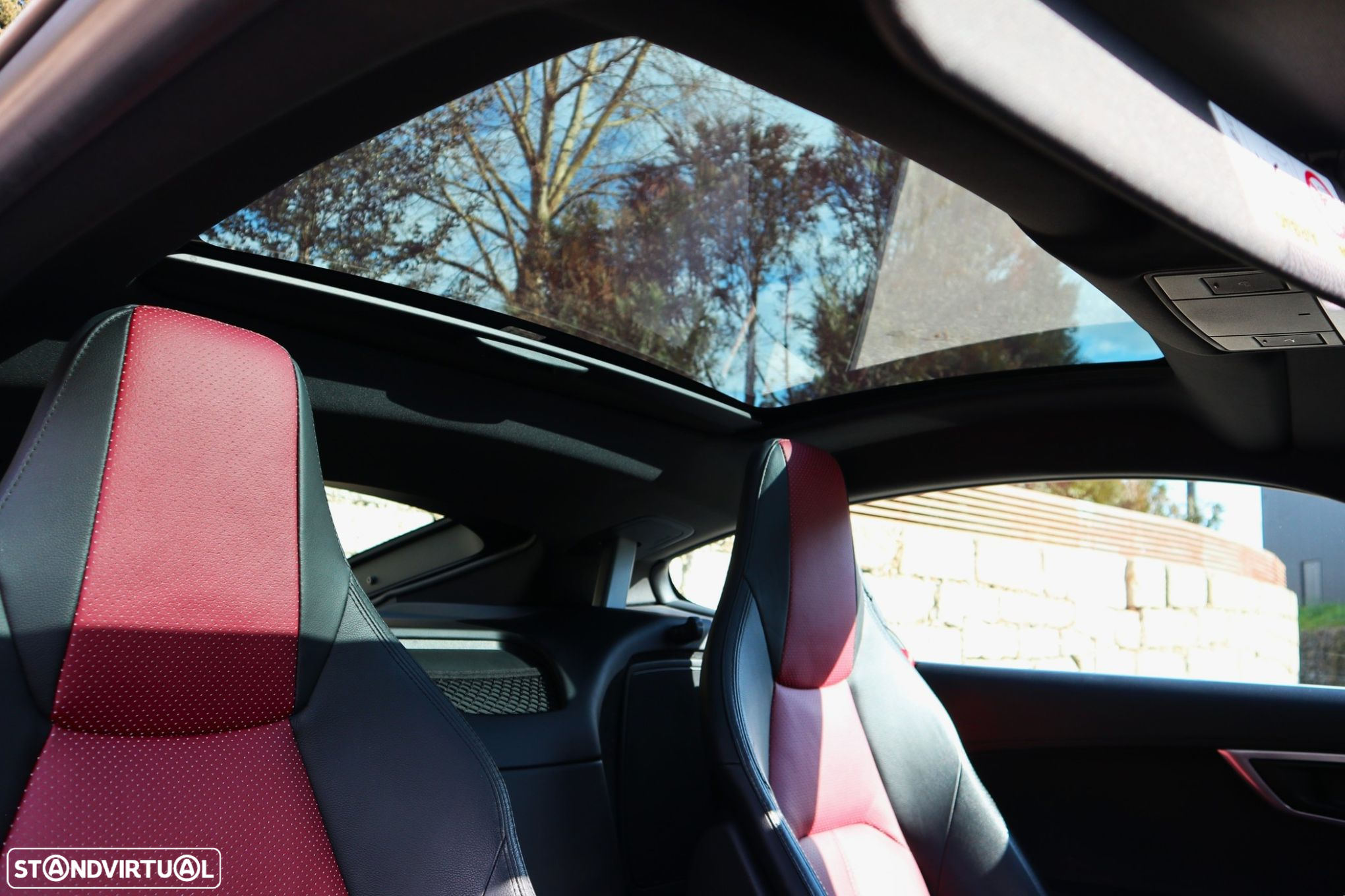 Jaguar F-Type 2.0 i4 R-Dynamic - 37