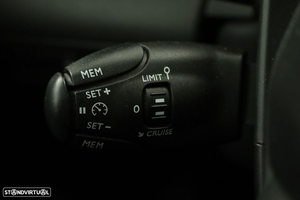 Citroën C3 Aircross 1.2 PureTech Shine - 16