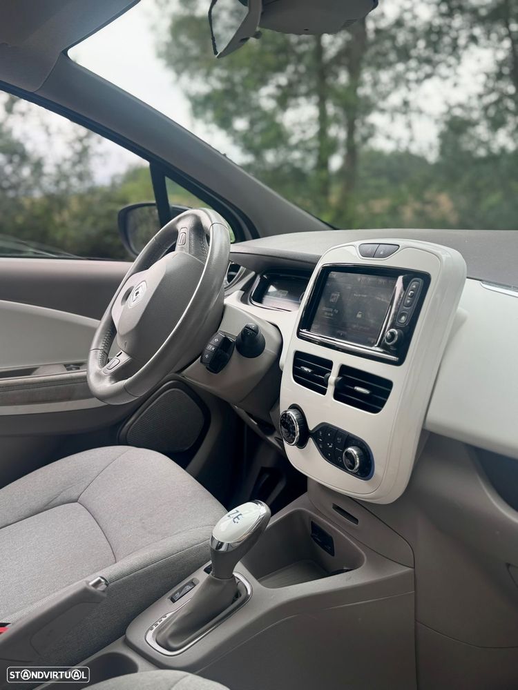 Renault Zoe - 25