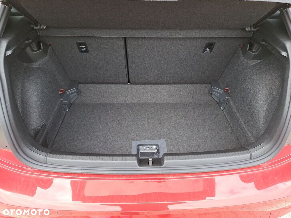 Volkswagen Polo - 18