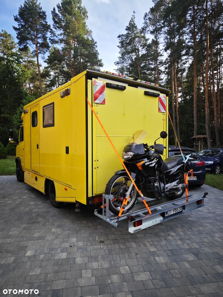 Mercedes-Benz Vario 818D - 8