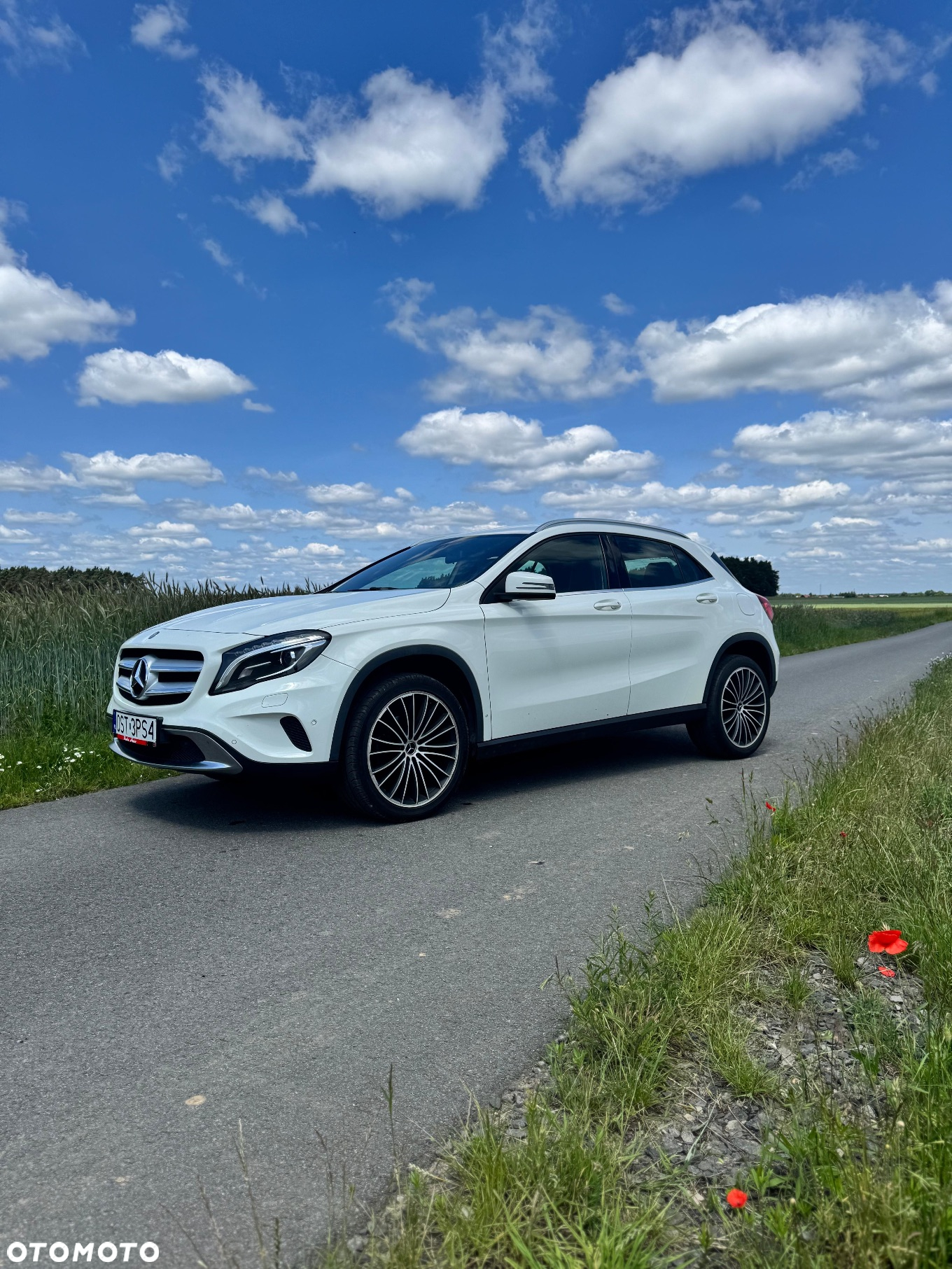 Mercedes-Benz GLA - 2