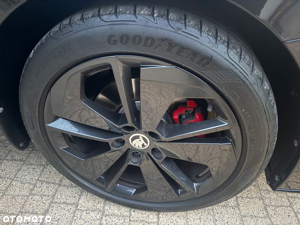 Skoda Octavia 2.0 TDI DSG RS - 35