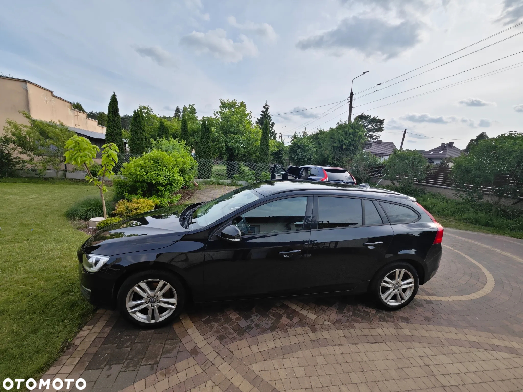Volvo V60 D4 Drive-E Momentum - 3