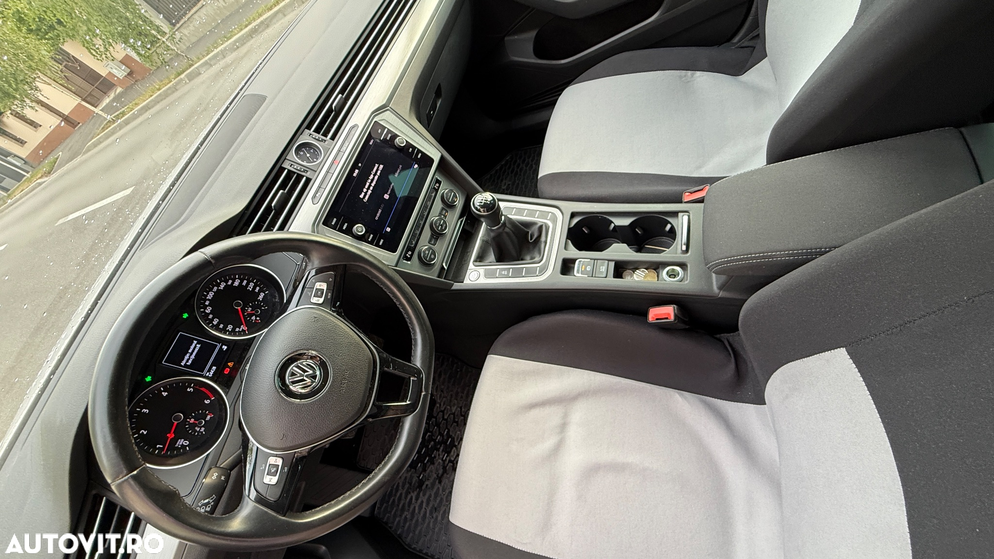 Volkswagen Passat 2.0 TDI Advance - 13
