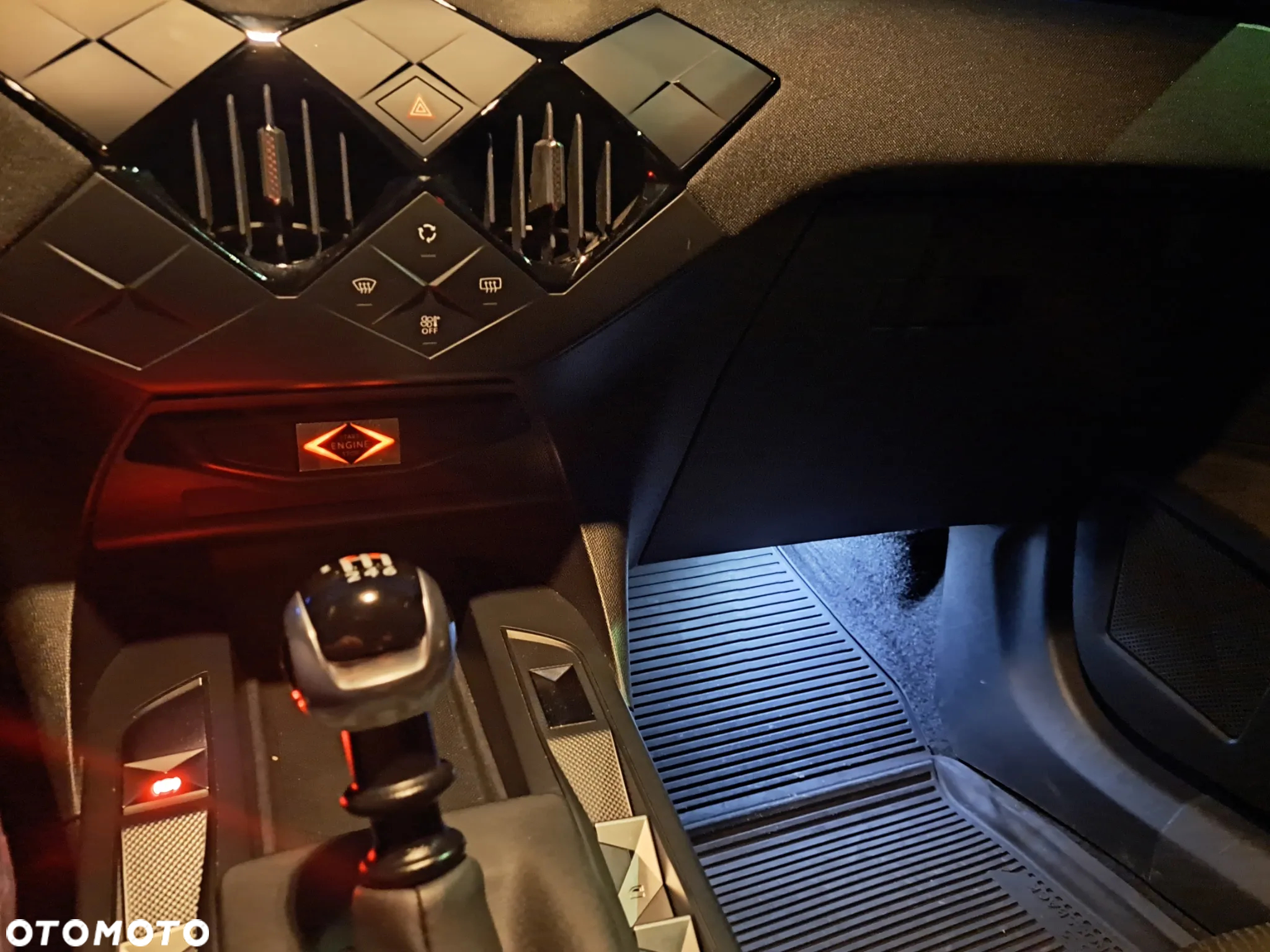 DS Automobiles DS 3 Crossback 1.2 PureTech Chic - 18