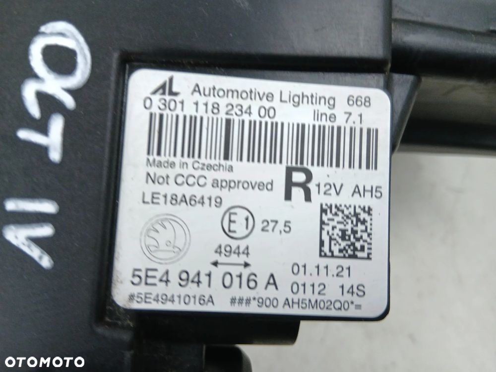 Reflektor przód przedni prawy lampa FULL LED Skoda Octavia IV - 9