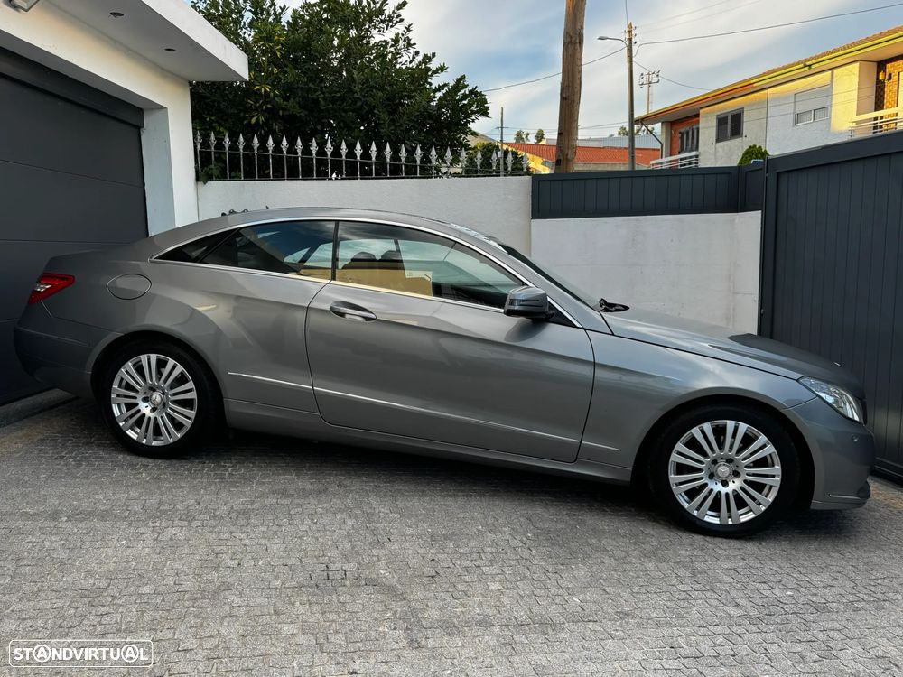 Mercedes-Benz E 220 CDI DPF BlueEFFICIENCY 7G-TRONIC Avantgarde - 7