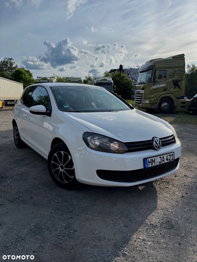 Volkswagen Golf 1.6 Trendline - 1