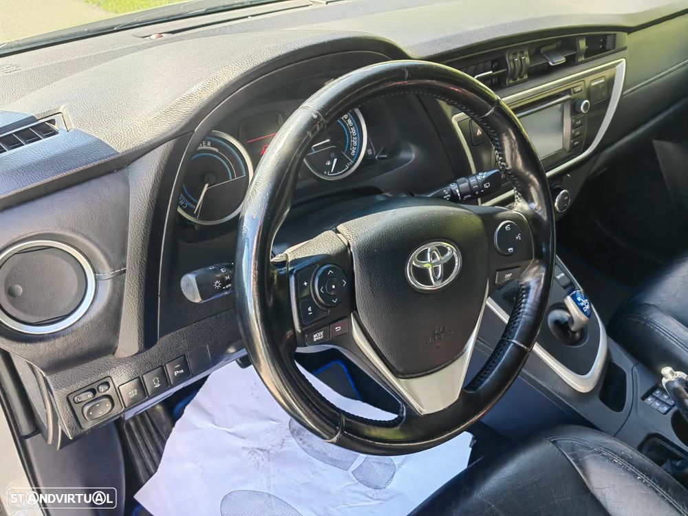 Toyota Auris Touring Sports 1.8 HSD Exclusive+Navi - 12