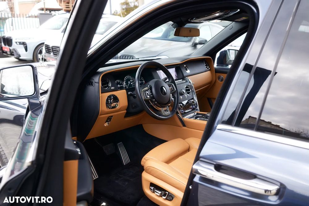 Rolls-Royce Cullinan - 11