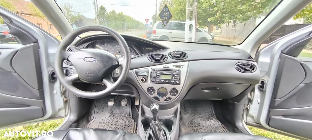Ford Focus 1.6i 16V - 2