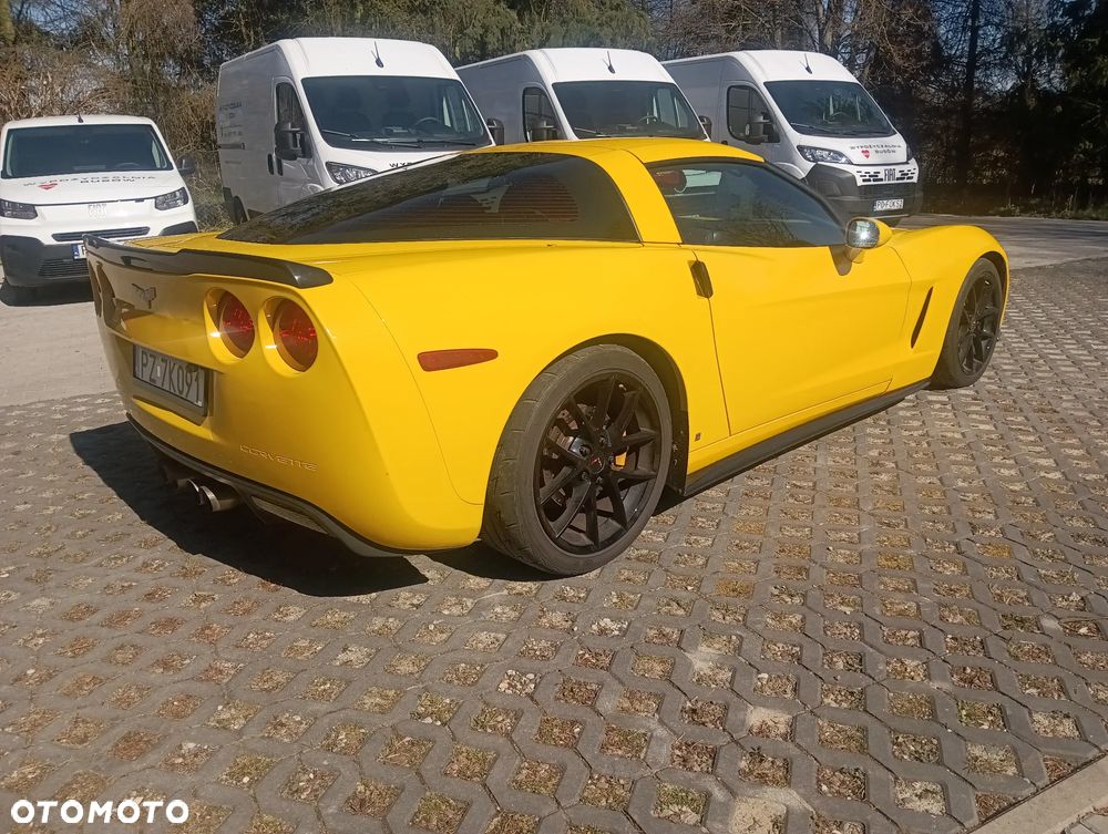 Chevrolet Corvette - 5