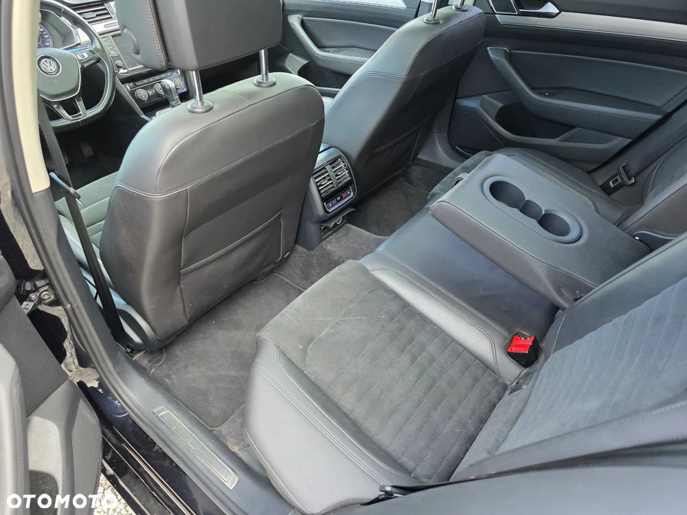 Volkswagen Passat Variant 2.0 TDI SCR 4Motion DSG (BMT) Highline - 22
