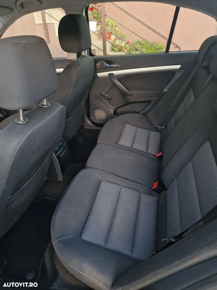 Skoda Octavia 1.6 Team Edition - 15