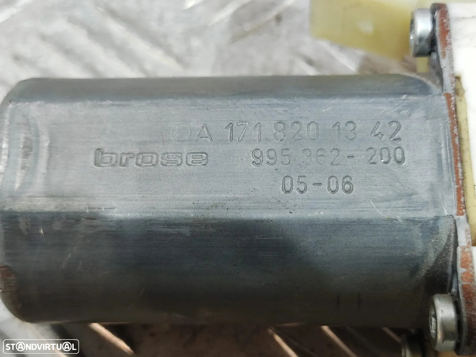 MOTOR DE ELEVADOR PORTA ESQUERDA ORIGINAL MERCEDES SLK R171 - 8