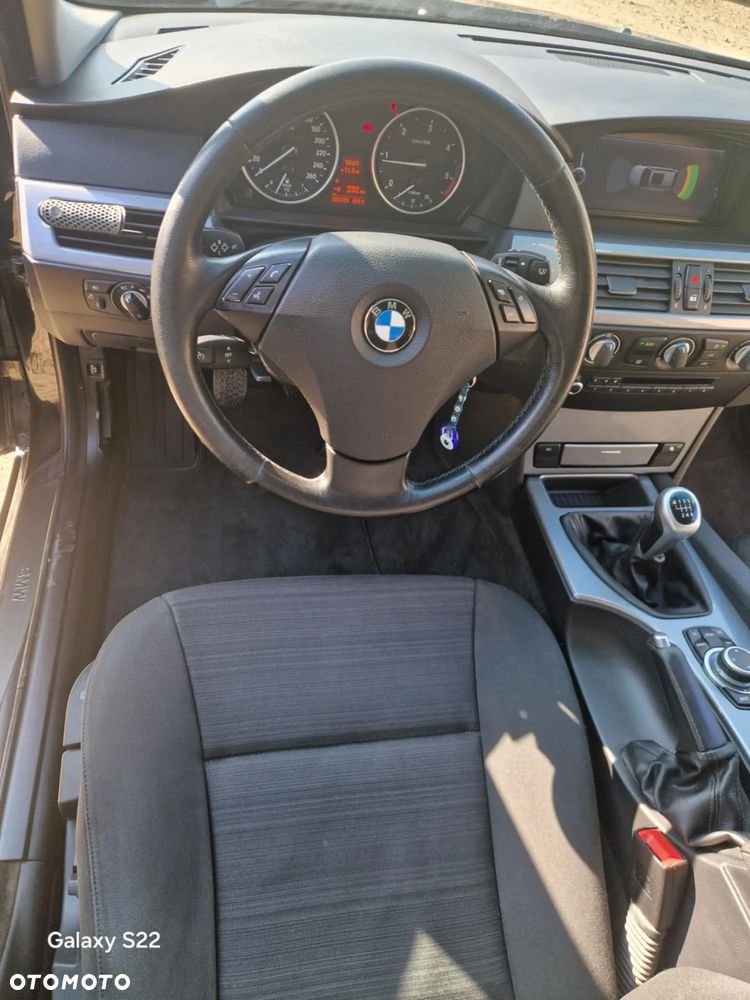 BMW Seria 5 520d - 14