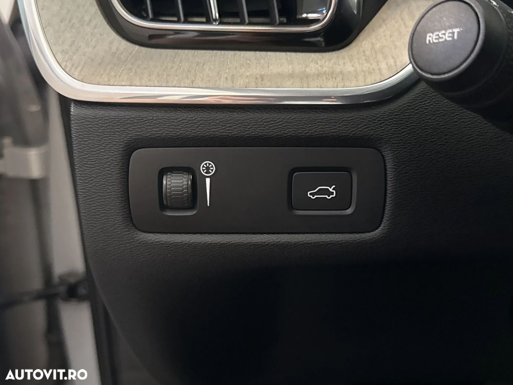 Volvo XC 60 - 16